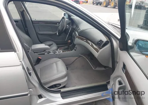 2003 BMW 325 Xi из США, поврежденный, VIN WBAEU33443PH88738